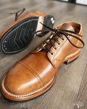 Viberg for Withered Fig Maryam Crust (Toscanello) Horsebutt 145 Oxford w/ Vibram 705 Tygum Sole and Cat's Paw Heel Model Photo Close Up Stretch Marks